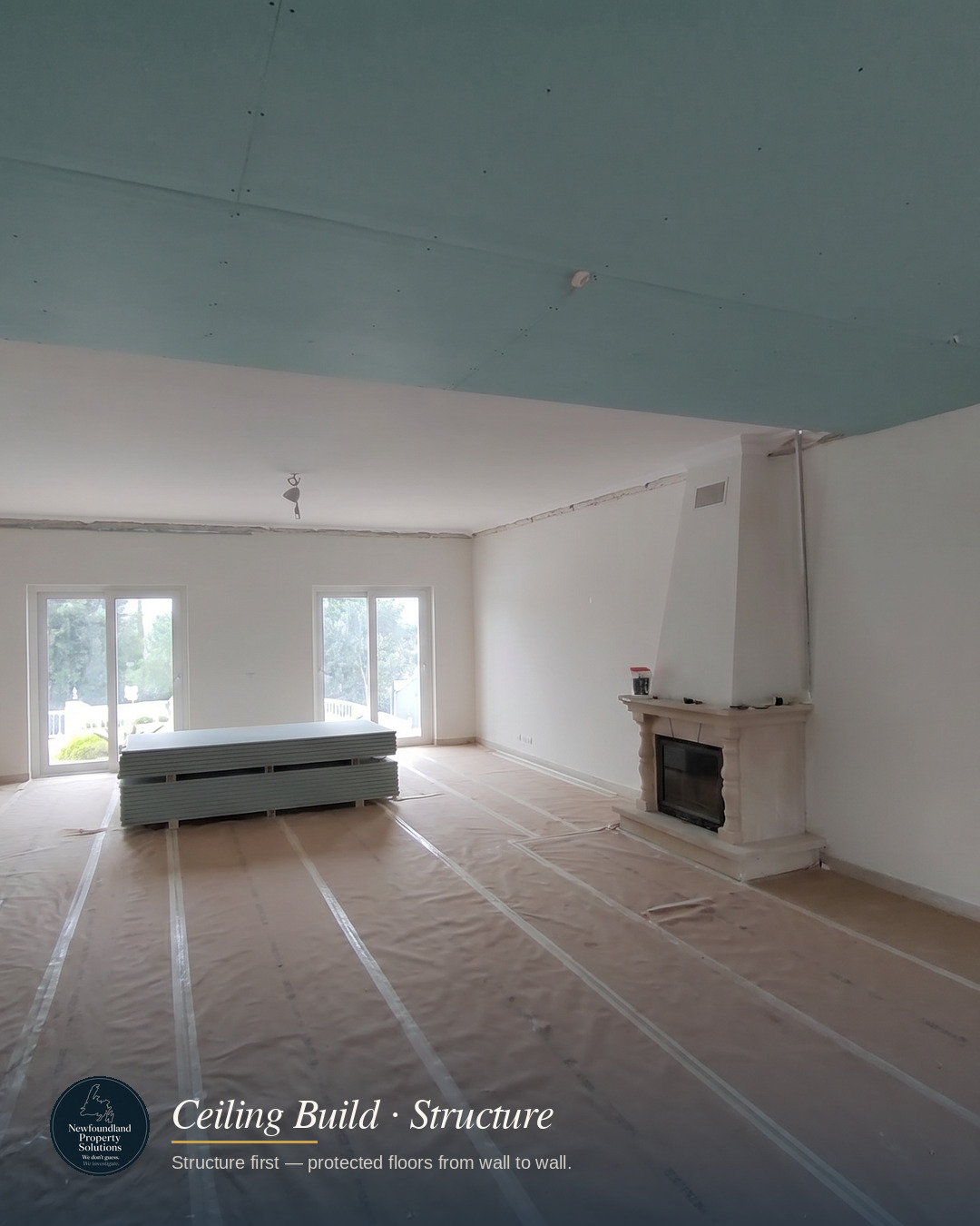Living area ceiling structure with protected floors